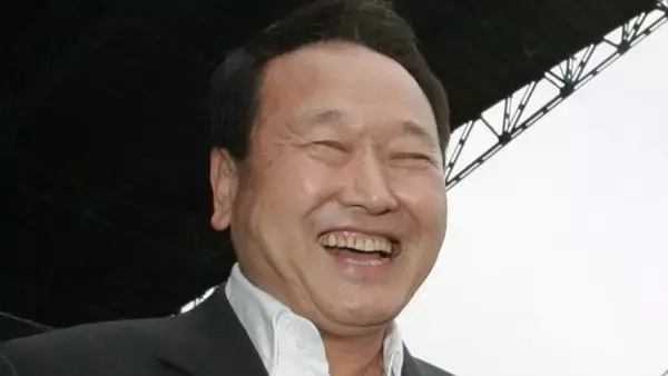 〈板東英二が明かしたプロ入り秘話〉「親父が金に走ったんですよ」アタッシュケースに2000万円…本当は教師を目指していた“甲子園の怪物”