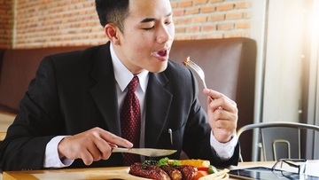 いきなり！ステーキ430円の値上げでビジネスパーソンのステーキランチが高嶺の花に？「むしろこの10年間、安かったことが奇跡…」