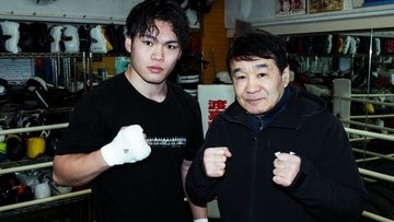「この枠はお前のために空いている」渡嘉敷勝男×21歳の怪物ボクサー・石井竜虎、爆笑師弟トークの裏にあった“日本初”への執念