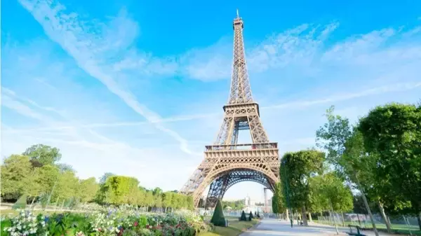 41歳のとき20歳の姪を妊娠させてパリに逃亡…その一部始終を小説で告白せずにいられなかった島崎藤村の異常な暴露癖