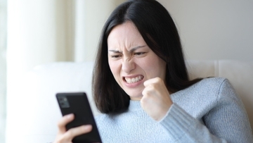 「なぜこっちが払わないといけないの？」ナビダイヤル値上げで不満爆発…なぜ企業は採用するのか？サービス提供会社の担当者が明かした“意外な真相”