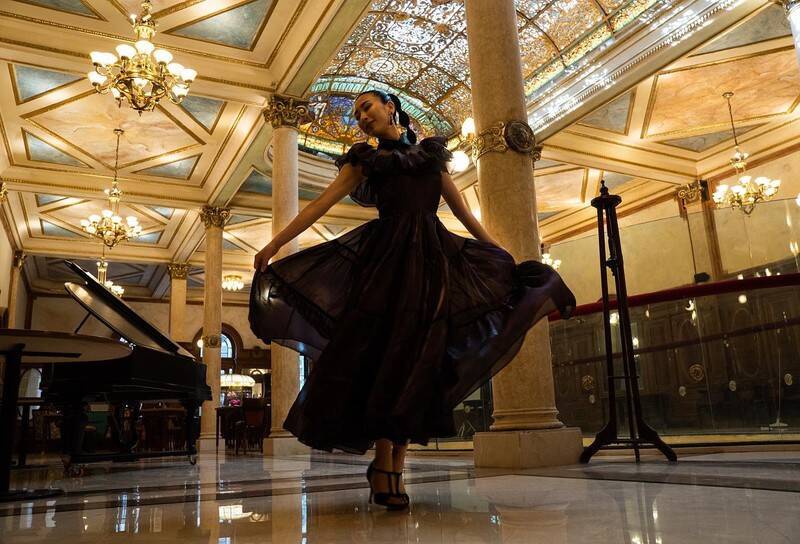 浅田舞、人生初のアルゼンチンタンゴ留学記。「おでことおでこ、鼻と鼻が触れ合う距離感で踊るんです」“男女ふたりだけの世界”のダンスに浸る旅