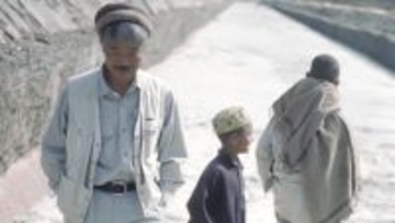 なぜ中村哲は人々の人生を変えたのか…100人超の証言で迫る“沙漠を緑に変え、多くの人命を救った男”の実像