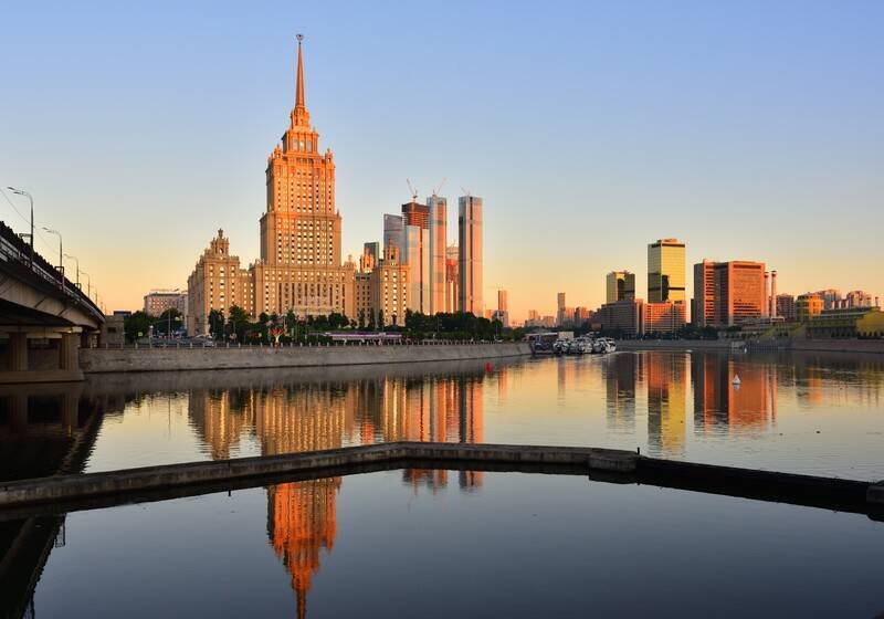 新年を祝うバカ騒ぎテレビ番組、笑顔溢れる赤の広場、記念撮影をする人々…戦争の影が微塵も見えない2023年1月1日のロシアで考えたこと