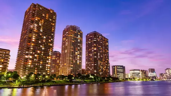 飛ぶように売れていた湾岸タワマンに異変––––急失速のワケと富裕層が“タワマン卒業”後に選ぶ意外な住宅