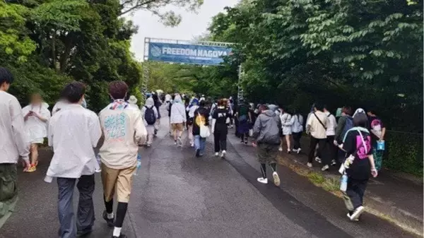 《3日間のフェスで5人と行為した女性の投稿も話題に》「ライブ一人はいいけどフェスは…」カップルに笑われても“ぼっち参戦”を続ける理由