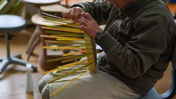 「仕入値は定価の６割台後半」「売れ残りは全返品」「欠品は数日内に補充」…不健全な取引条件で疲弊する日本の工藝職人たち