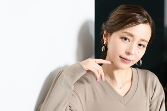 〈平野綾ソロ歌手デビュー20周年〉「自分の声は変だと思ってた」自称“陰キャ”が舞台女優として開花するまで