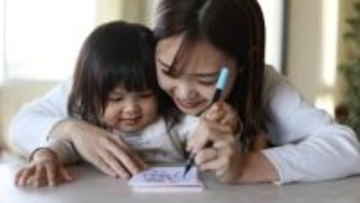 「もはや押し付け」「正月早々嫌な気持ちに」年賀状じまいした相手に送るのはマナー違反？ マナー講師の意外な見解