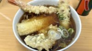 物価高騰でも…東京の中心で“350円朝そば”を続ける理由──毎朝3時起床の74歳店主が語る、“立ち食いそば”の魅力