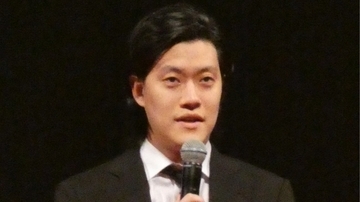 〈粗品が上島竜兵さんになった夜〉「オレ、ダチョウ倶楽部関係ないって！」熱湯芸まで猛練習…先輩芸人がイジり倒す「可愛げ」の正体