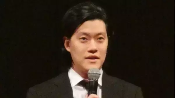 〈粗品が上島竜兵さんになった夜〉「オレ、ダチョウ倶楽部関係ないって！」熱湯芸まで猛練習…先輩芸人がイジり倒す「可愛げ」の正体