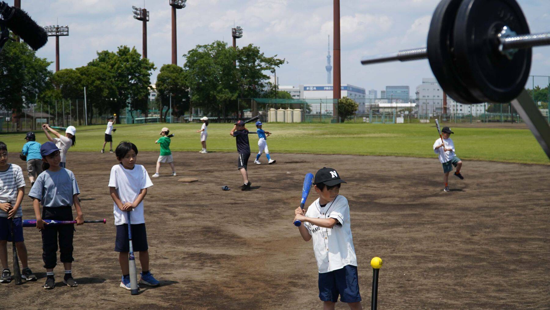 野球界のレジェンドがグラウンドに現れた日｜王貞治・栗山英樹と子どもたちの特別な瞬間