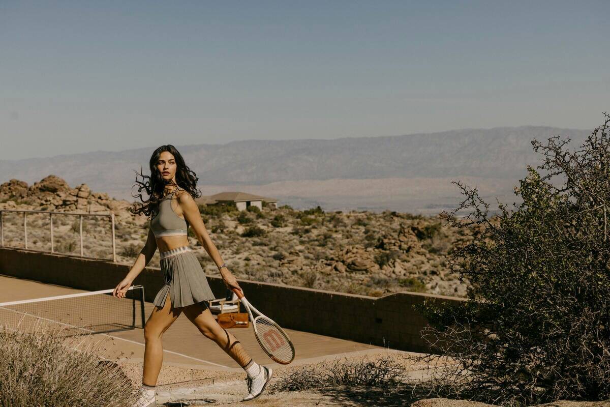 ウイルソン、インディアンウェルズ着想の限定テニスコレクション「Desert Vibes Collection」を発売