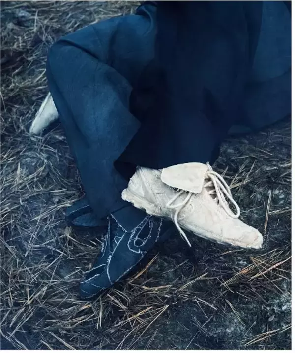 プーマ、韓国ブランド「JiyongKim」との初コラボでフットボールブーツ「V-S1」を再解釈した2モデルを発売