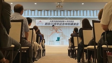 「18年前のクレームから…」Youtubeで大人気のあの芸人が、大学の同窓会でトークとネタを披露！