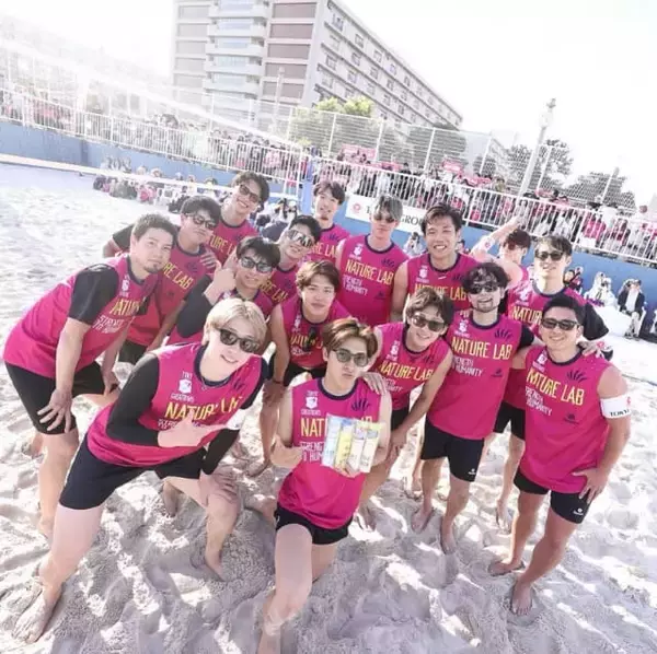 「砂の上のバレーはシンプルに体力奪われる‼︎」東京グレートベアーズのメンバーでスナバレー！戸嵜嵩大が写真をシェア