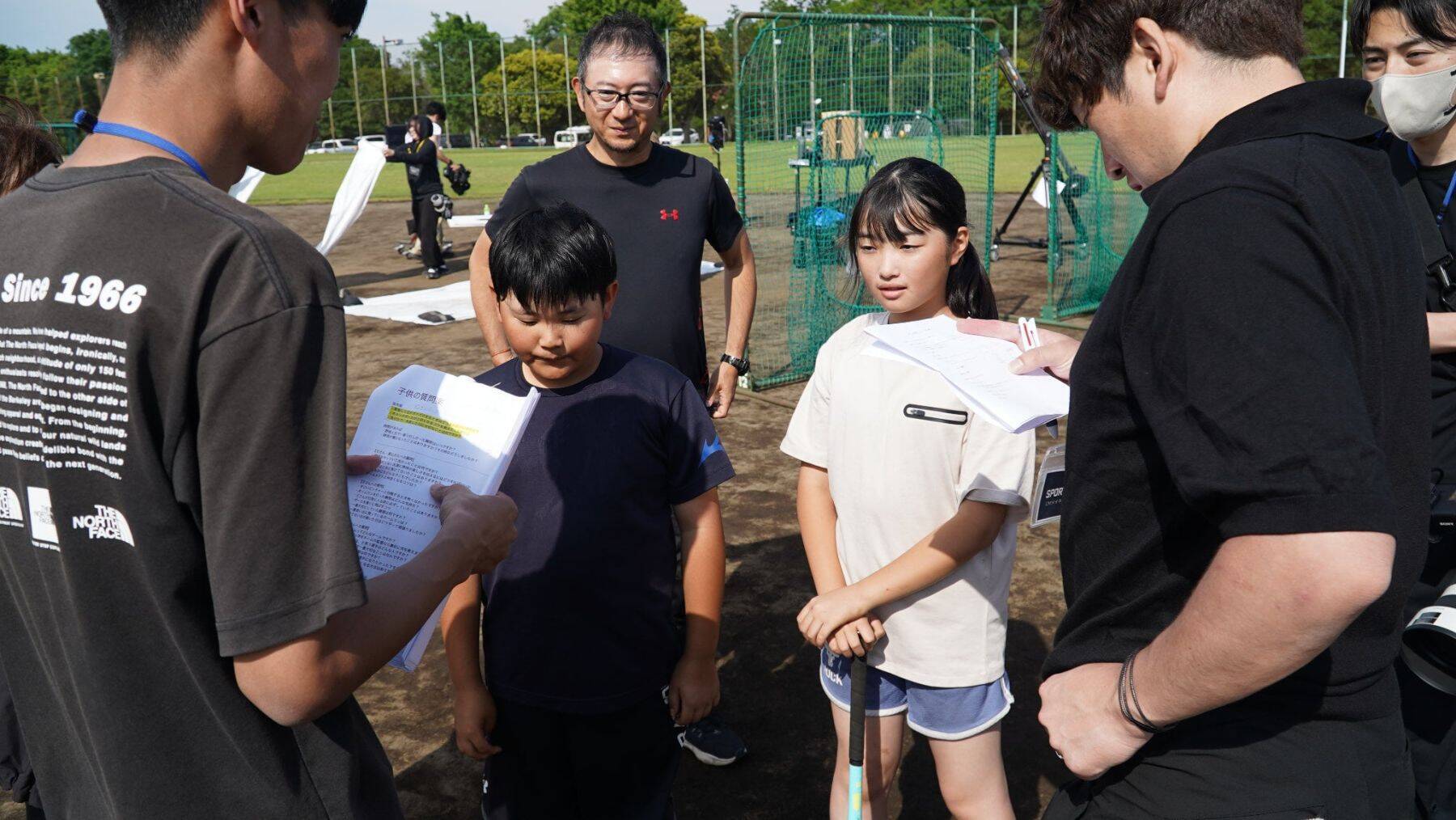 「それは諦めてください」王貞治・栗山英樹が双子の"突撃インタビュー"に本気で答えた｜球心会 Behind the Scenes #4