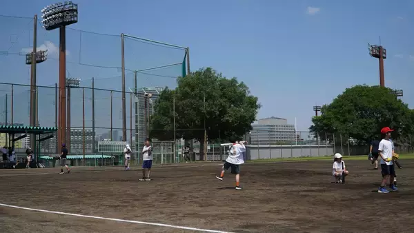 王貞治×栗山英樹、球心会CM撮影の裏側に完全密着｜メイキング映像公開