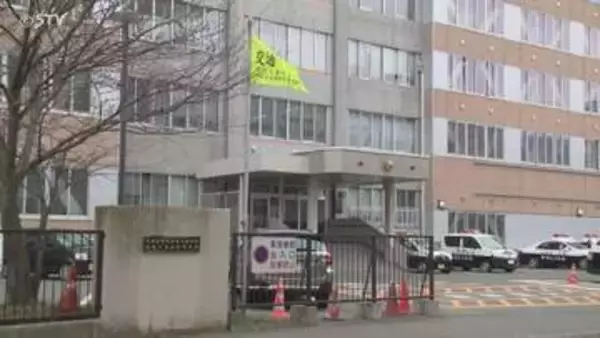 モーテルの一室で一緒にいた男性（78）を切り付ける 男（52）を殺人未遂の疑いで逮捕 北海道