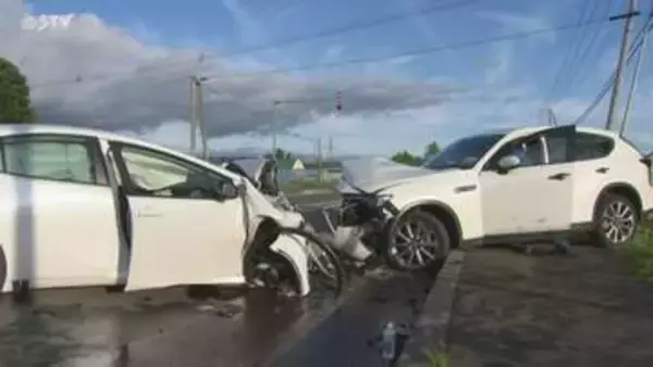 香港から来た女性の死亡確認　レンタカーと乗用車が正面衝突　対向車線にはみ出したか　北海道富良野市