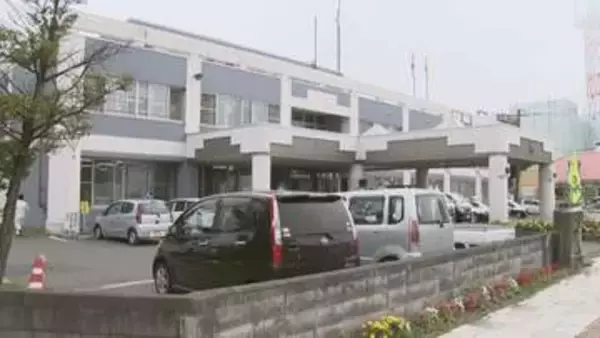 市役所を訪れた男（75）が窓口の中に…制止した職員の胸ぐらつかむ 公務執行妨害で逮捕 北海道・苫小牧市