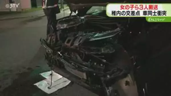 ６歳と９歳女児含む３人搬送　軽乗用車と乗用車が衝突　一方が赤信号で交差点に進入した可能性　稚内市