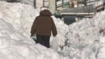 「怖い…２回転びました」気温上昇で路面・落雪に注意　雪道で転倒…過去７年で最多　北海道