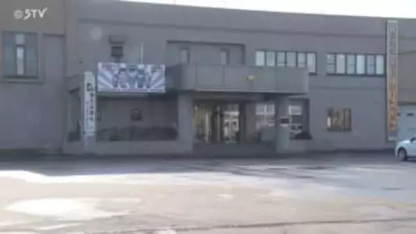 「出勤してこない」上司の110番通報で発覚　警察官が家を訪ねると負傷した“彼女”が…北海道