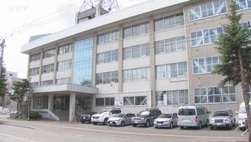 「警察官と鬼ごっこしようと…」未明の交番に爆竹投げ込む　少年（17）と少女（16）を逮捕　北海道