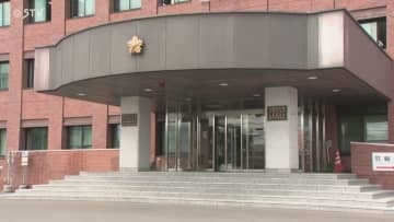 交際相手の女性に「スマートフォンのパスワード教えろ」包丁突きつけ顔面殴った男（28）を逮捕