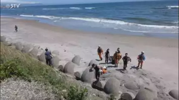 【速報】「パラセーリング中の人が墜落した」海岸近くで男性発見　意識不明で病院搬送　函館市