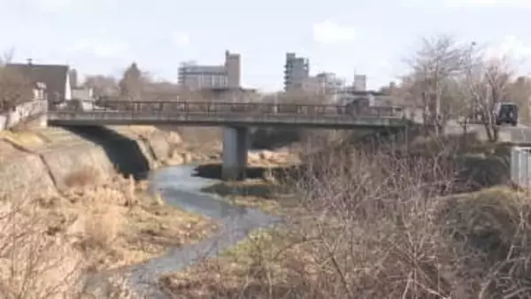 川に仰向けで浮いている女性の遺体…行方不明の高齢女性か 事件・事故両面で捜査 北海道帯広市