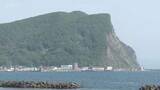 「海岸で男性遺体を発見 頭部には激しい損傷…不明の男性転落の可能性も視野に身元確認など進める 北海道」の画像1