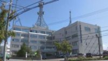 万引き疑いの男が警官の首つかむ  公務執行妨害容疑で逮捕「警察から身を守るためにやった」