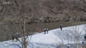 ラフティング中に発見「死体のようなものを…」男性の遺体が川岸に…事件事故両面で捜査　石狩川