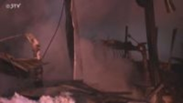 「物置が炎上中」と通報　札幌市清田区で倉庫と周辺の廃材燃える火事　通報の男性顔面をやけど