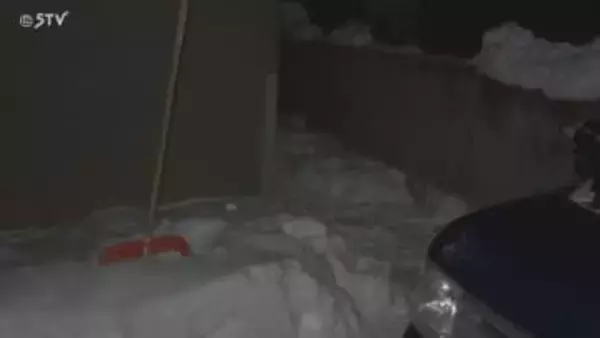 アパートの屋根の雪下ろし中に転落か　30代とみられる男性が頭部から出血し病院搬送　北海道深川市