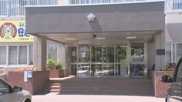 公園で鬼ごっこの最中に…滑り台と支柱の間に腕を挟まれけが 11歳女児が病院搬送 北海道千歳市