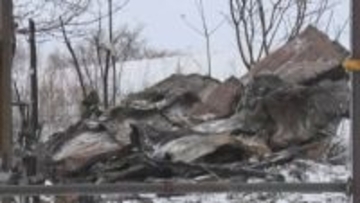 住宅全焼…焼け跡に２人遺体　母・娘と連絡取れず　午後から実況見分　身元特定急ぐ　北海道岩内町