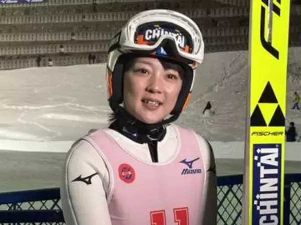 スキージャンプ小林４姉弟･長女引退 涙と笑顔のラストジャンプ