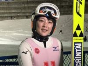 スキージャンプ小林４姉弟･長女引退 涙と笑顔のラストジャンプ