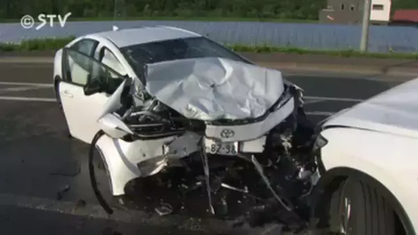 【最新】中国籍の男女４人が乗ったレンタカー　対向車線にはみ出しか…正面衝突で計６人搬送　北海道富良野市