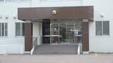 「室内の防犯カメラに男が…20代女性宅に侵入か　39歳の男逮捕　当時は入居者同士　北海道後志地方」の画像1