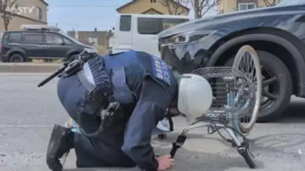 稚内市の国道で右折しようとした乗用車と自転車が衝突 自転車の70代女性が頭を打ち病院搬送