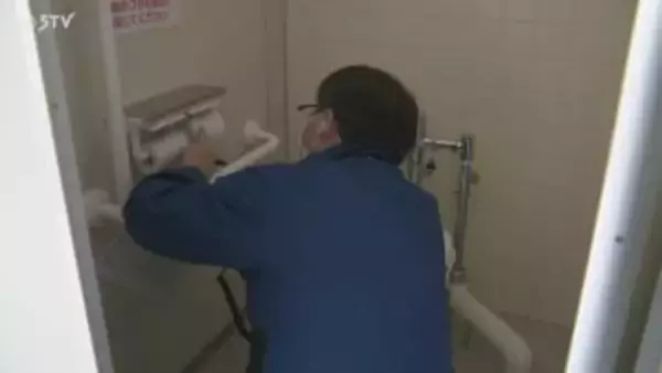 教員グループ盗撮事件を受け　元教諭の男が勤務の中学校　校内を抜き打ち検査　北海道千歳市