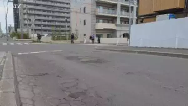 【速報】高齢女性が意識不明　左折のタクシーにはねられる　横断歩道のない交差点　札幌市豊平区