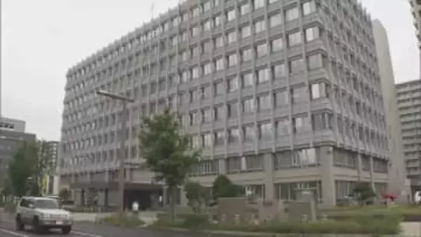 国際郵便で覚せい剤含む錠剤を密輸入　夫が滞在するニセコ町に送ろうと…アメリカ国籍の夫婦を告発