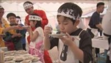 豊岡市出石町で名物・皿そばを食らう！　恒例のそば食い大会