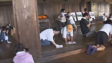 世界遺産・国宝姫路城の大天守で床磨き　国宝五城で同時開催